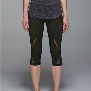 Lululemon cool to street crop